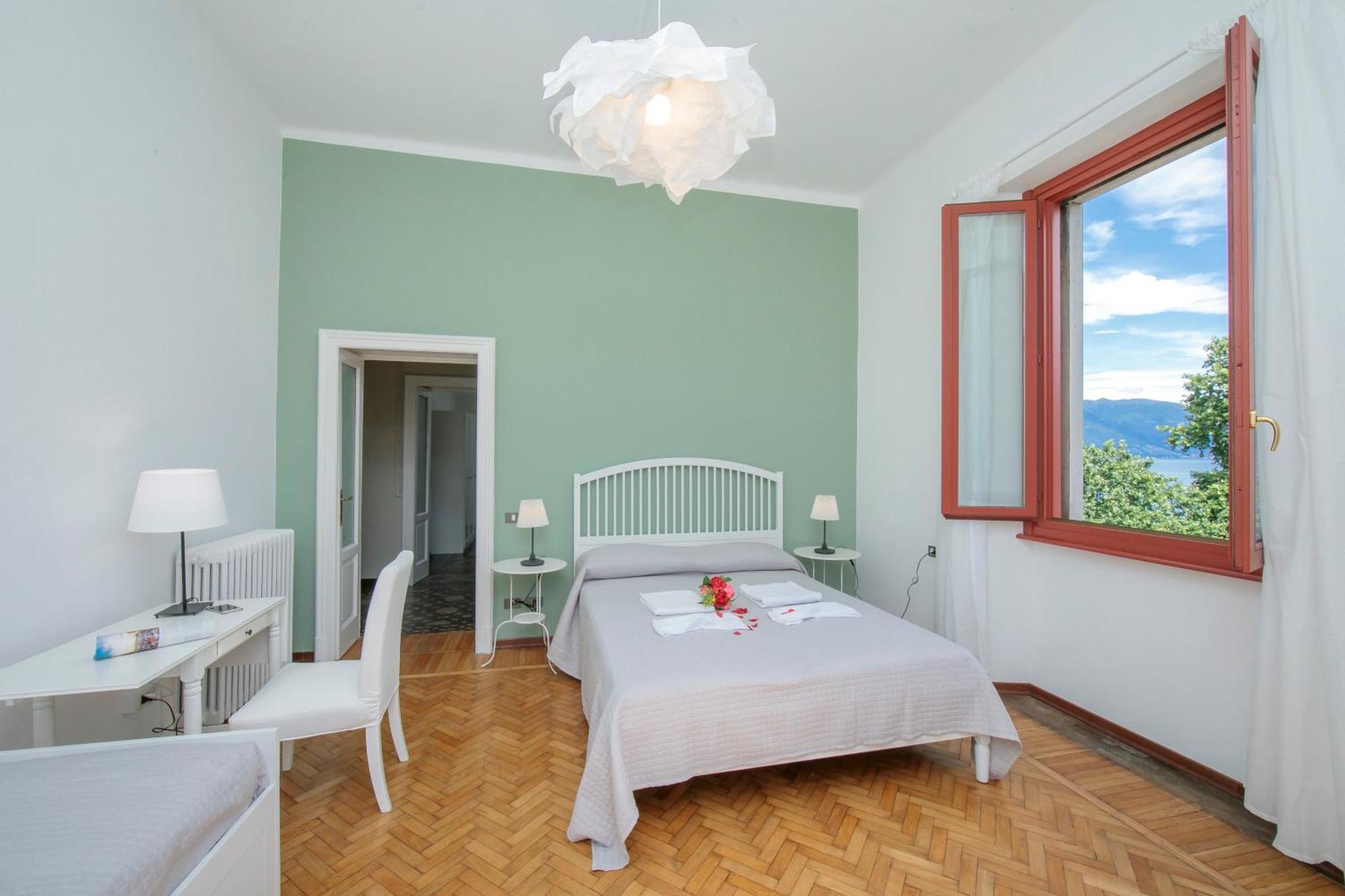 Residenza Oleandro Lake View Luino Center - Happy Rentals Dış mekan fotoğraf